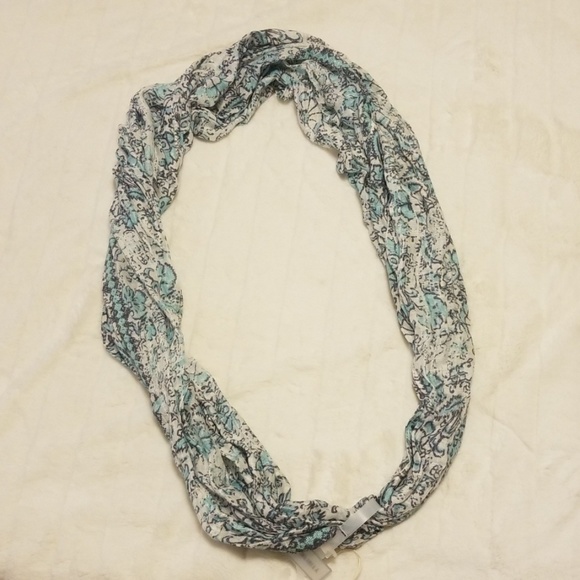 Infinity Scarve - Picture 1 of 1